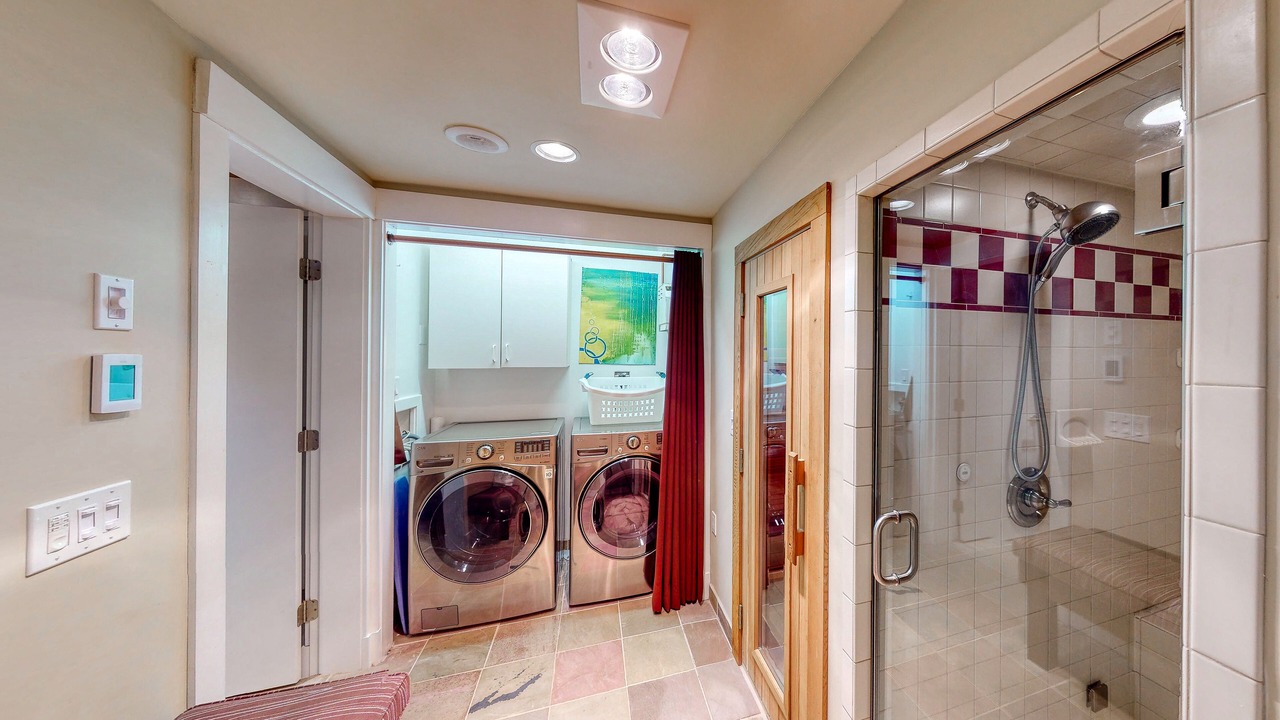 Photo of Bathroom in Warren