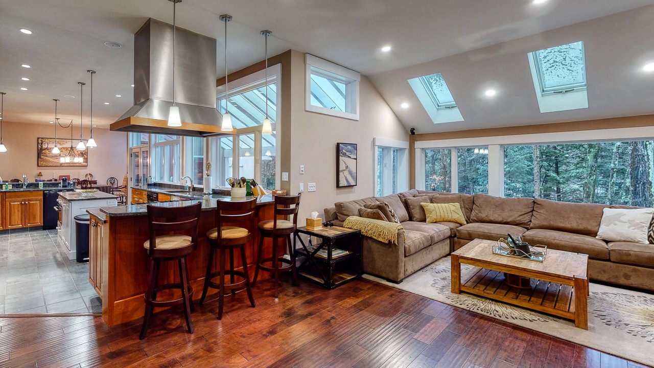 Photo of Livingroom in Warren