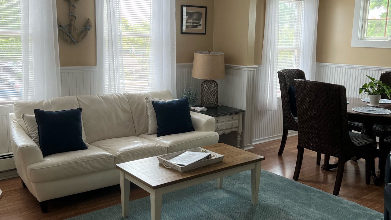Photo of Livingroom in Gloucester