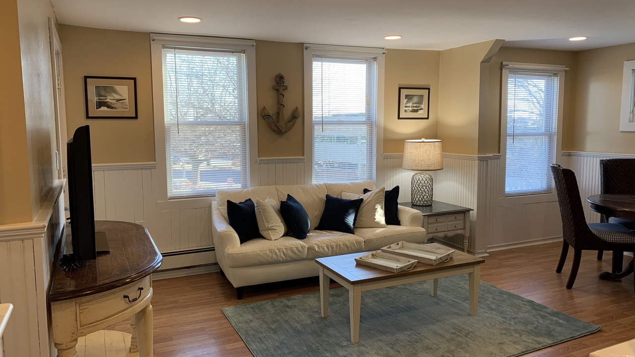 Photo of Livingroom in Gloucester