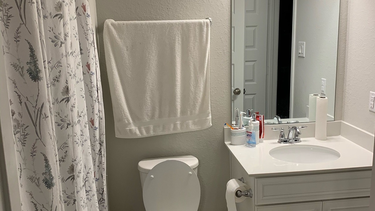 Photo of Bathroom in Clodine