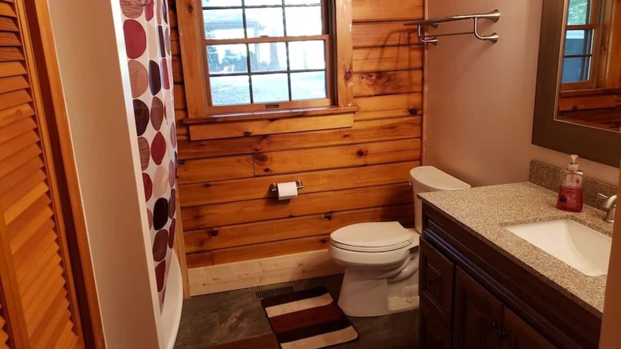 Photo of Bathroom in Gladehill