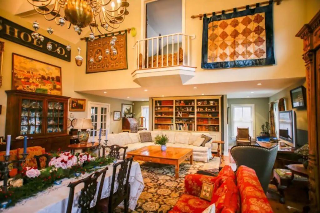 Photo of Livingroom in Brainard
