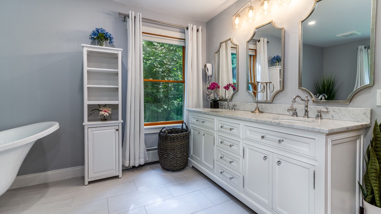 Photo of Bathroom in Londonderry
