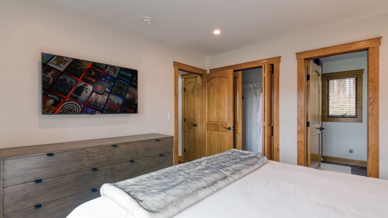 Photo of Bedroom in Ellicottville