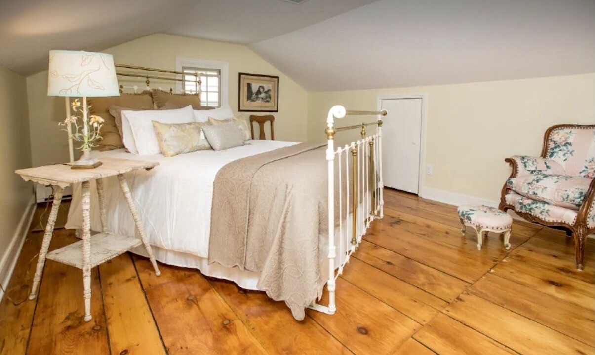 Photo of Bedroom in Town of Sharon