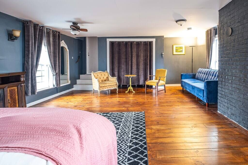 Photo of Bedroom in Warren
