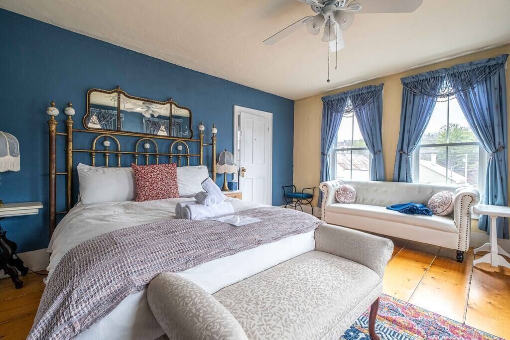 Photo of Bedroom in Warren