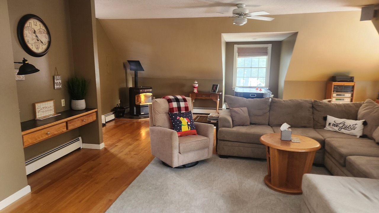 Photo of Livingroom in Rumford