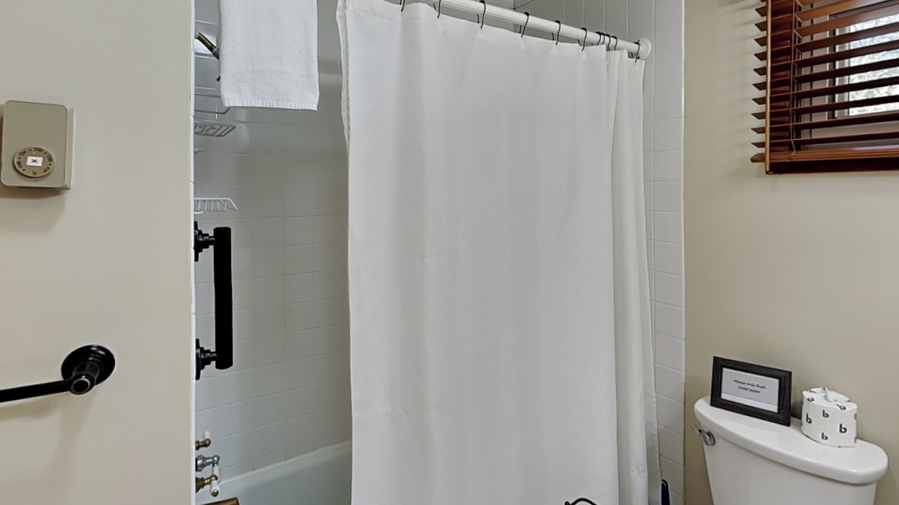 Photo of Bathroom in North Glade Hills