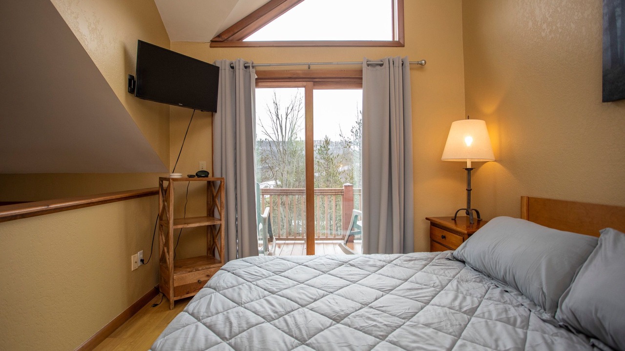Photo of Bedroom in Ellicottville