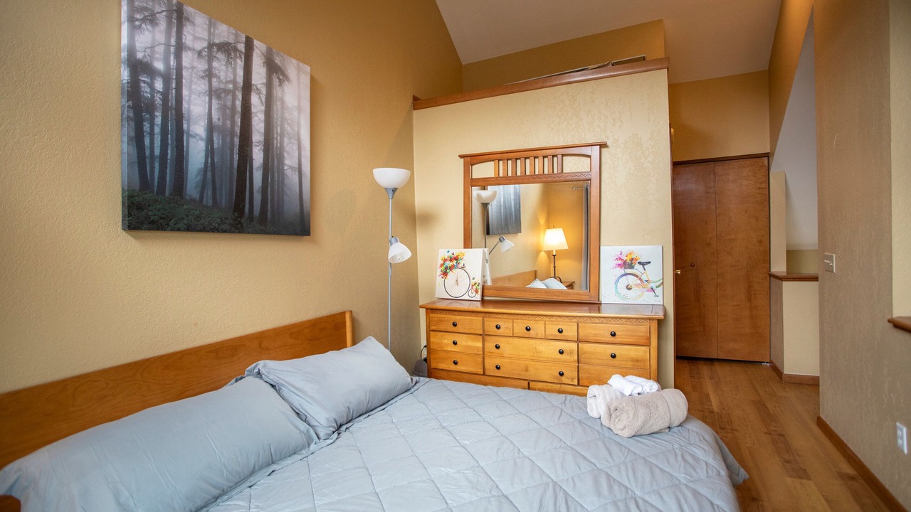 Photo of Bedroom in Ellicottville