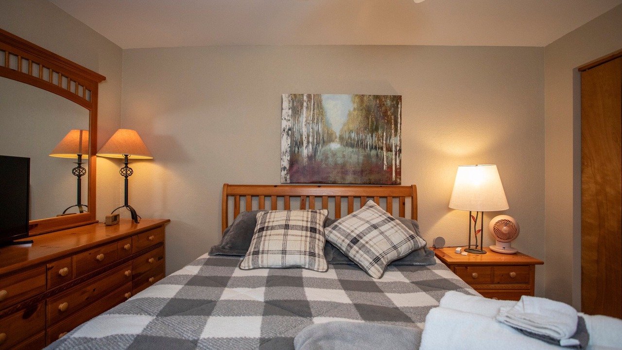 Photo of Bedroom in Ellicottville