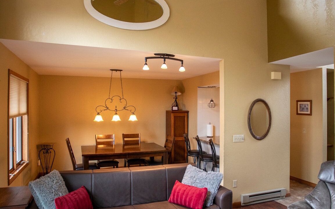 Photo of Livingroom in Ellicottville