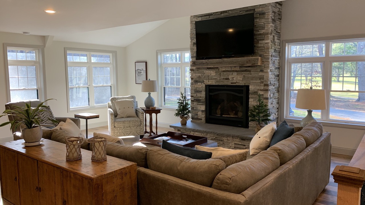 Photo of Livingroom in Center Ossipee