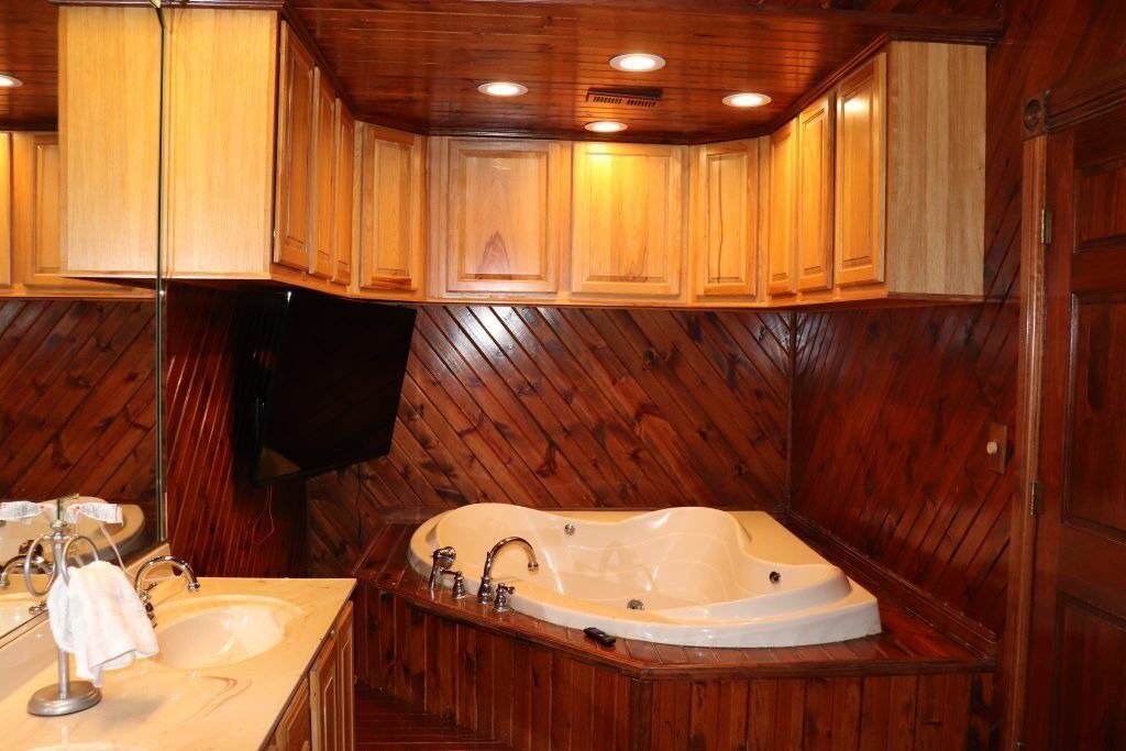 Photo of Bathroom in Williamson