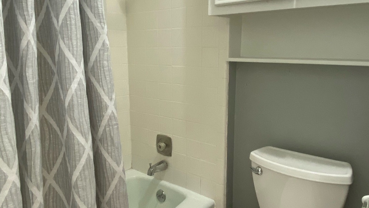 Photo of Bathroom in Clodine