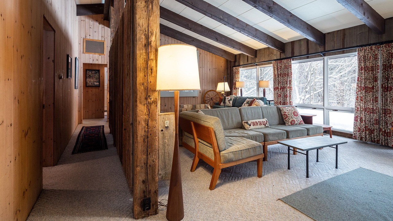 Photo of Livingroom in Stowe Area