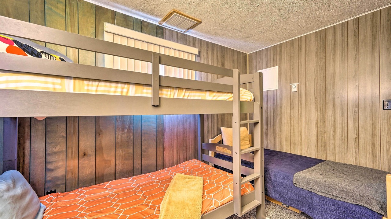 Photo of Bedroom in North Creek