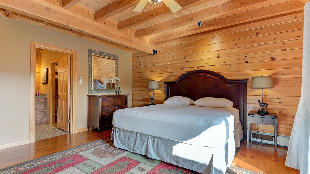 Photo of Bedroom in Bartlett
