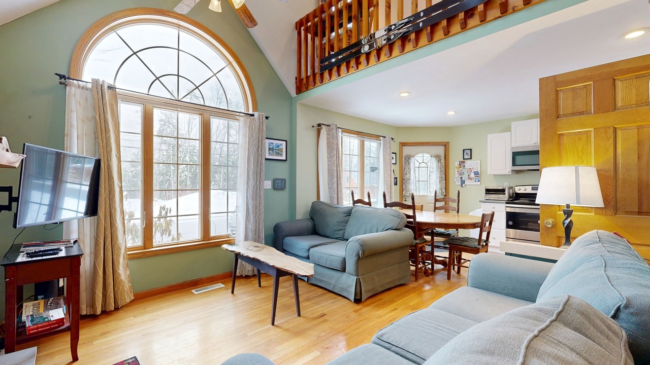 Photo of Livingroom in Intervale