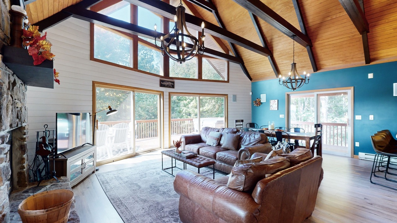 Photo of Livingroom in Accident