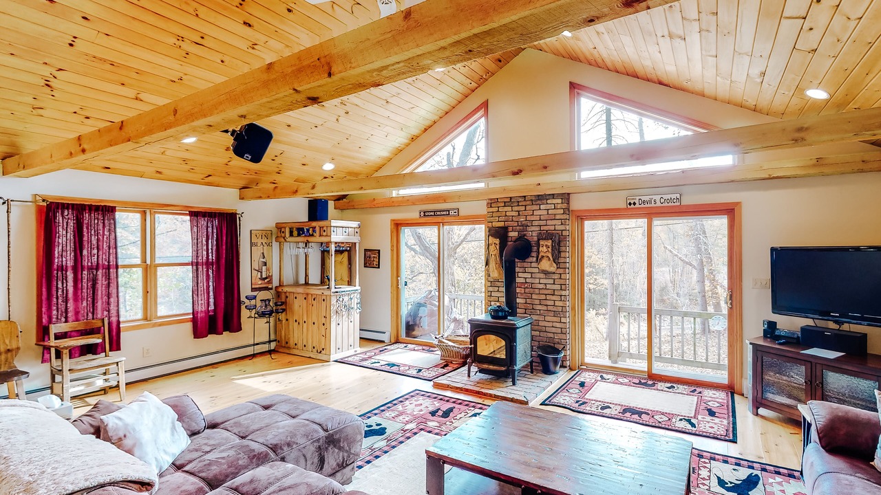Photo of Livingroom in Wardsboro