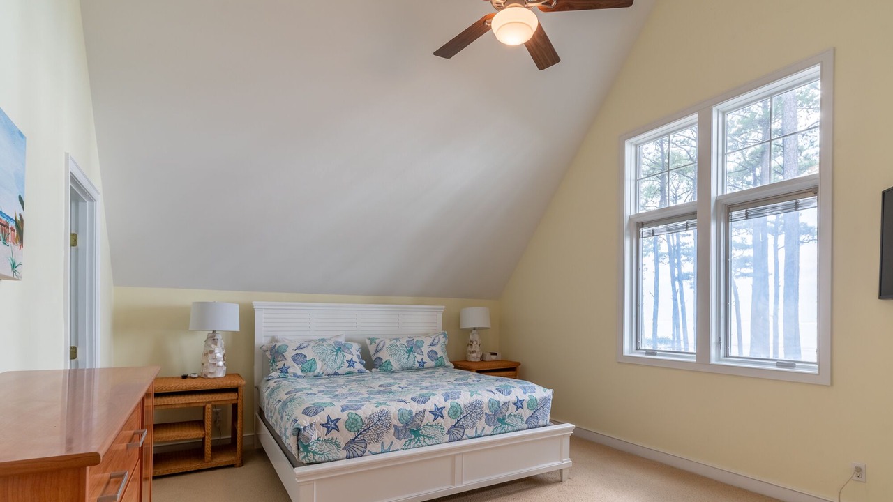 Photo of Bedroom in Davis Wharf