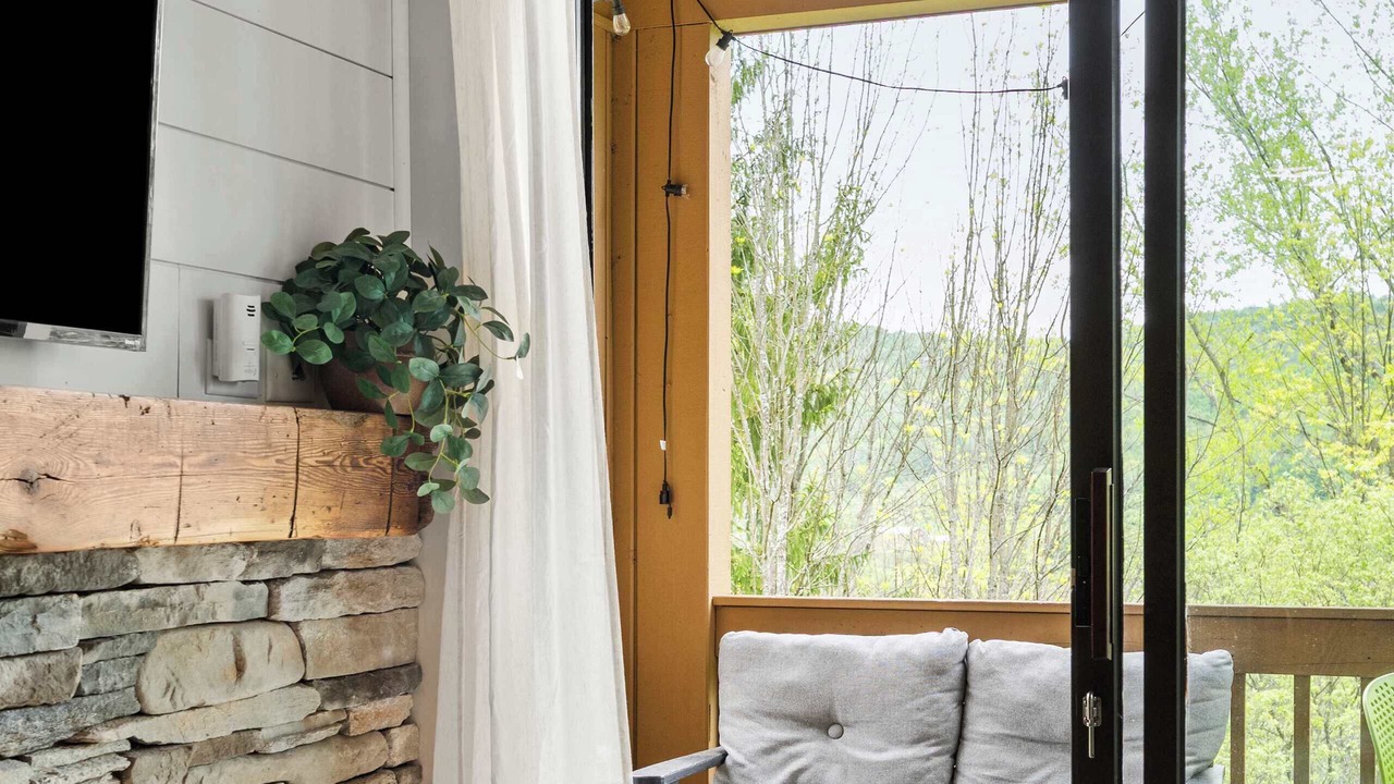 Photo of Livingroom in Great Valley