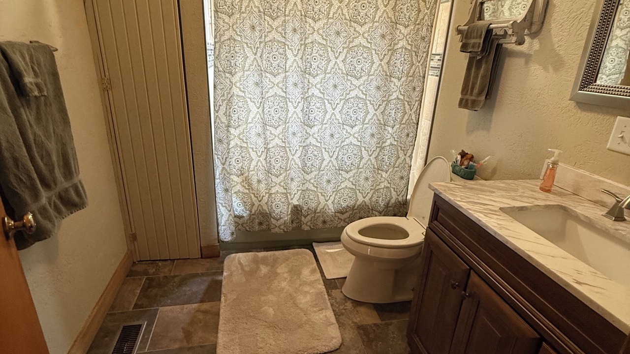 Photo of Bathroom in Upper Tract
