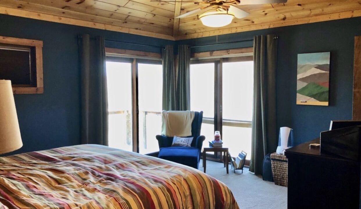 Photo of Bedroom in Lost River