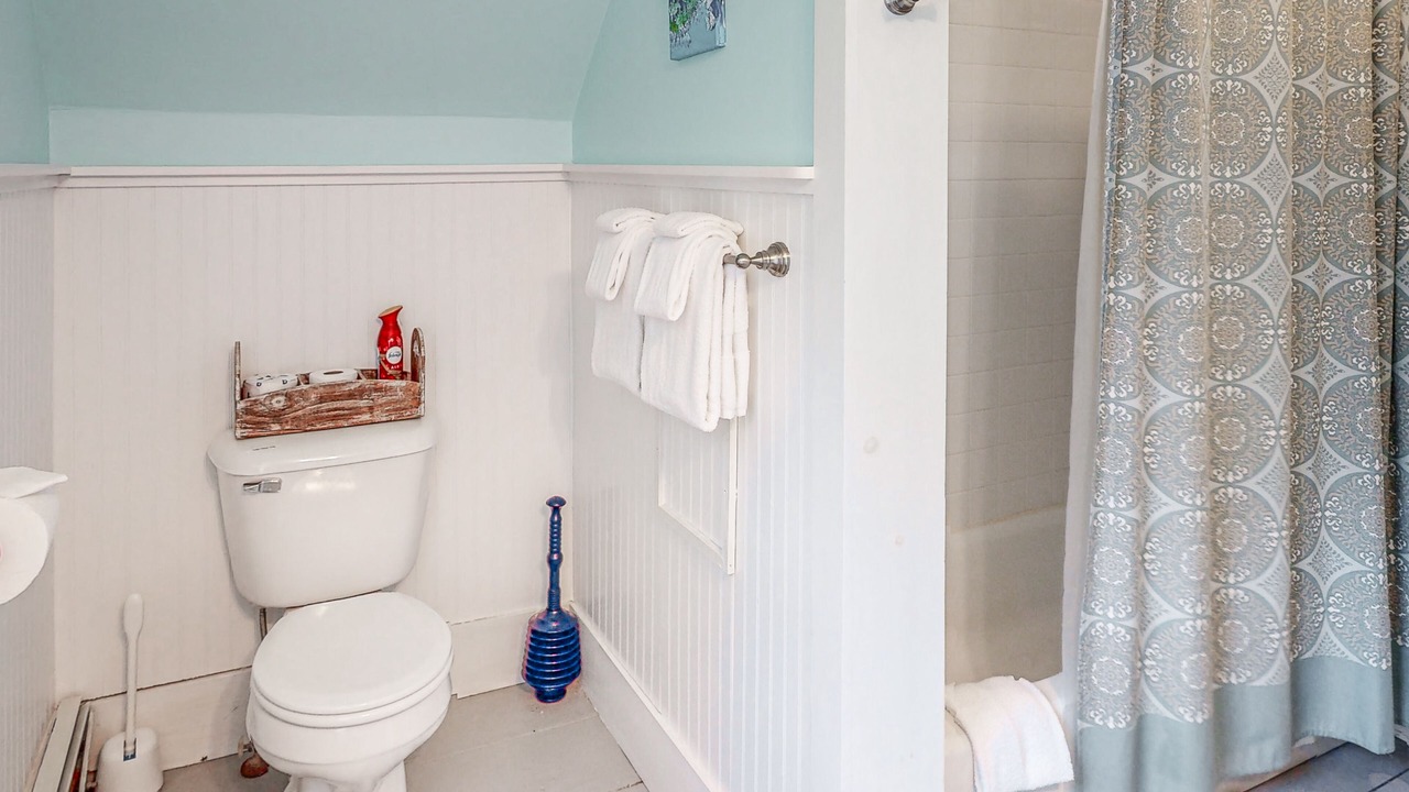 Photo of Bathroom in Penobscot