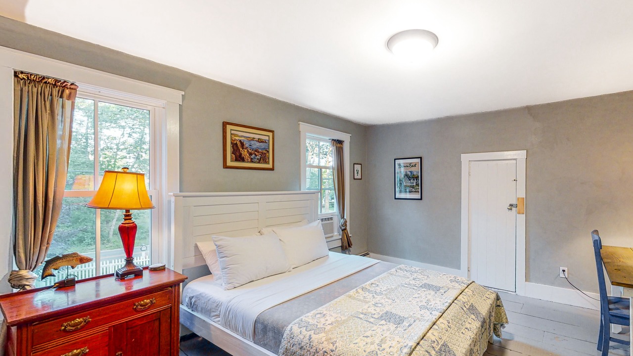 Photo of Bedroom in Penobscot