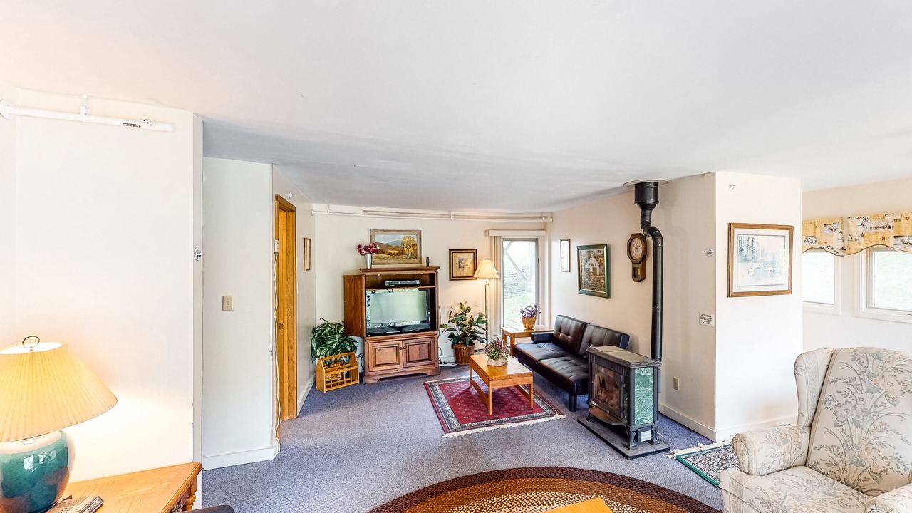 Photo of Livingroom in Stowe Area