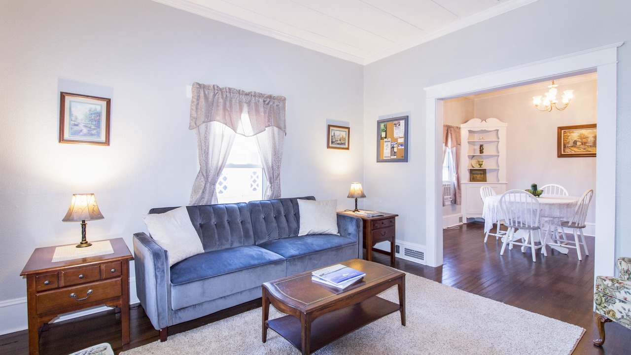 Photo of Livingroom in Mount Airy