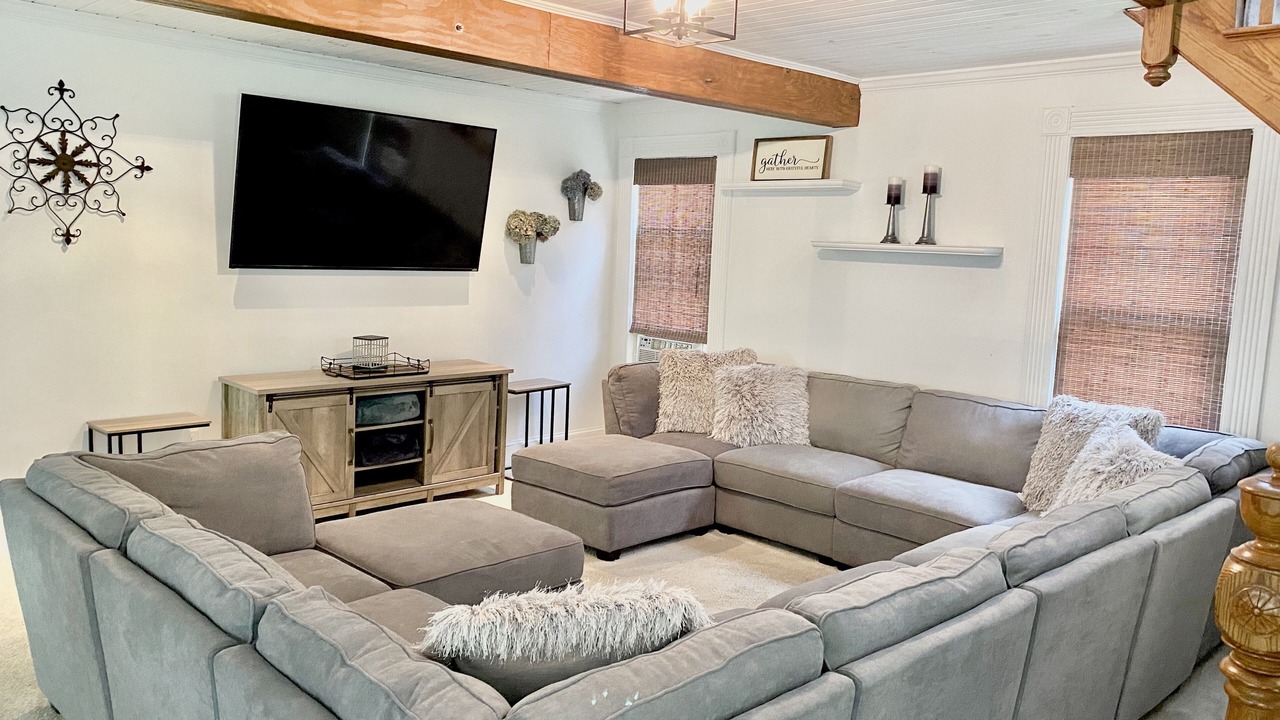 Photo of Livingroom in West Alton