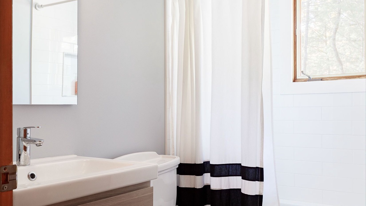 Photo of Bathroom in Sandwich