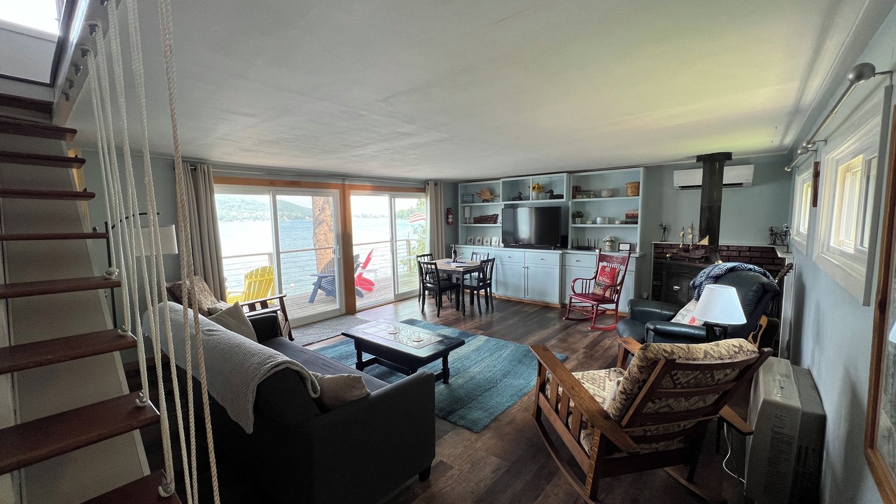 Photo of Livingroom in Town of Putnam