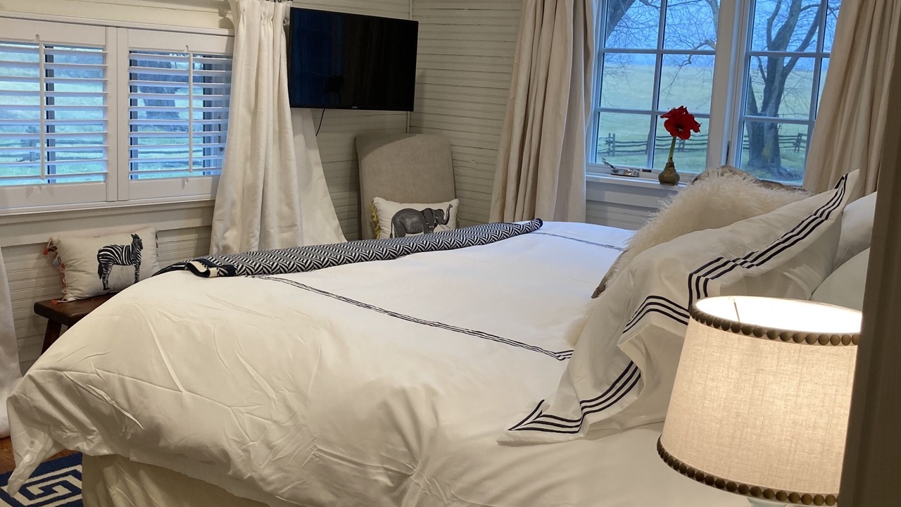 Photo of Bedroom in Middleburg