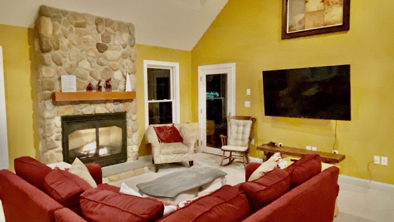 Photo of Livingroom in Thornton