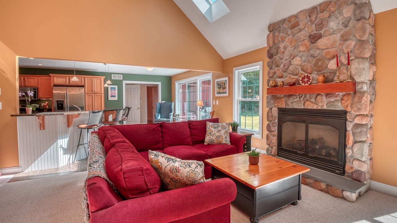 Photo of Livingroom in Thornton