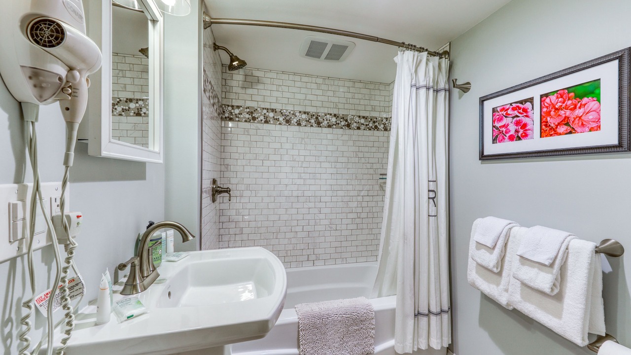 Photo of Bathroom in East Bayside