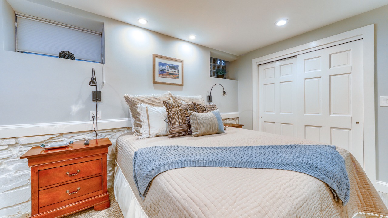 Photo of Bedroom in East Bayside