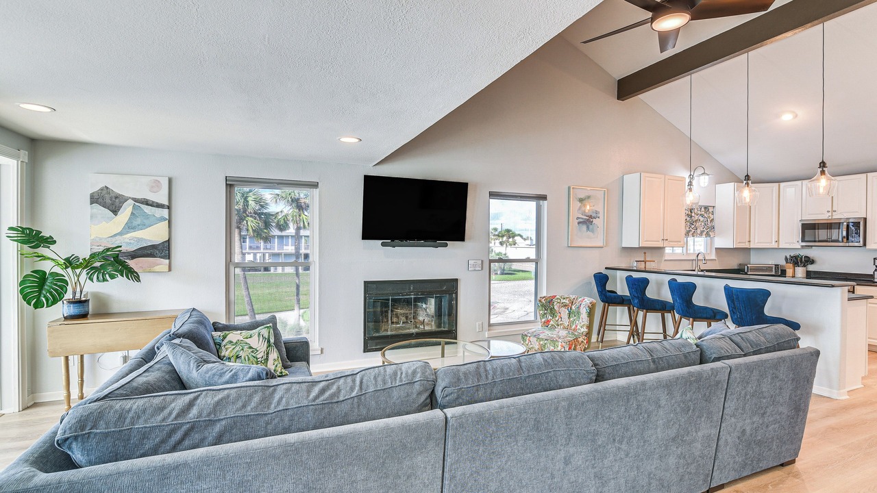Photo of Livingroom in Pirates Beach
