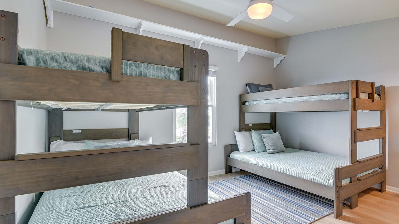 Photo of Bedroom in Pirates Beach