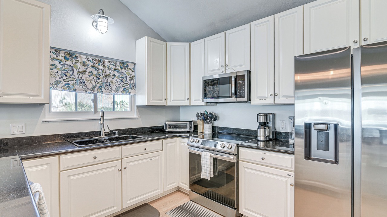 Photo of Kitchen in Pirates Beach