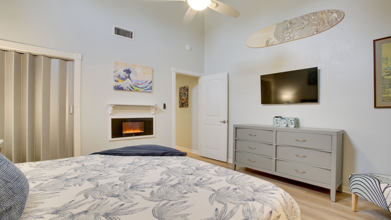 Photo of Bedroom in Pirates Beach