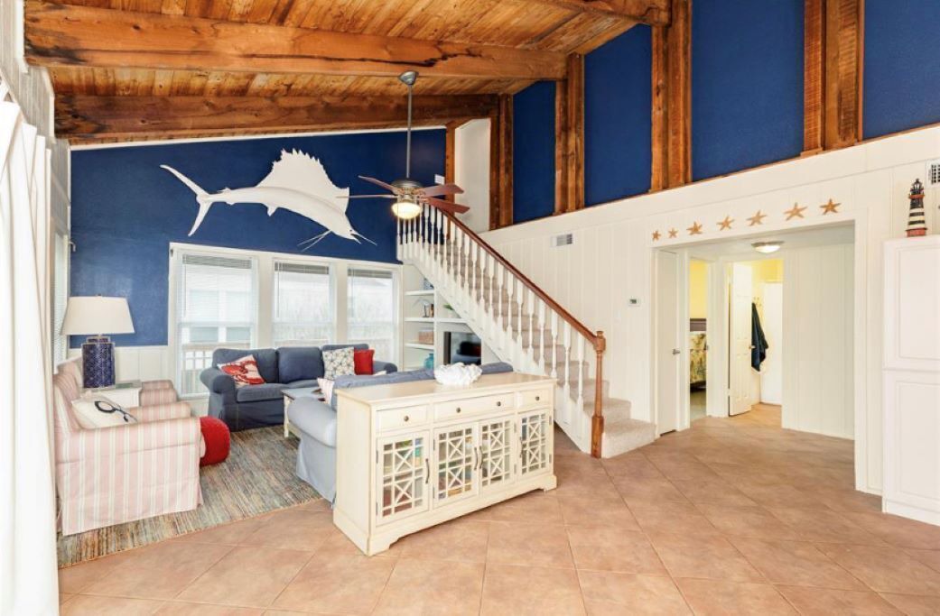 Photo of Livingroom in Spanish Grant