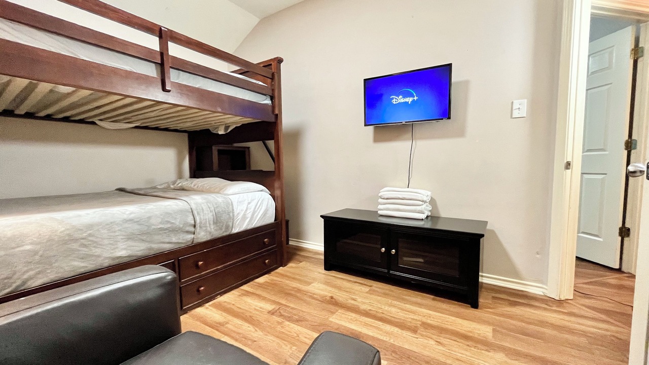 Photo of Bedroom in Baytown