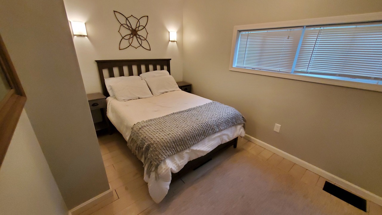 Photo of Bedroom in Salem